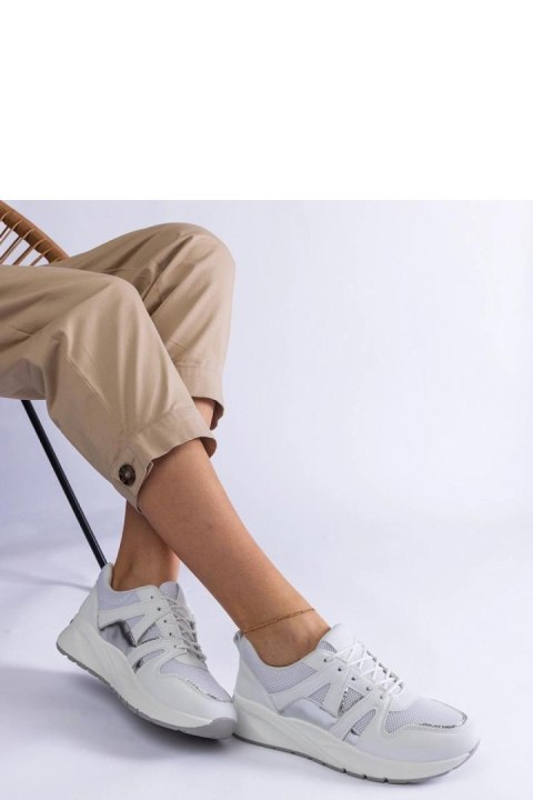 Białe sneakersy na grubej podeszwie Sierra - Solea Białe sneakersy na grubej podeszwie Sierra - Solea