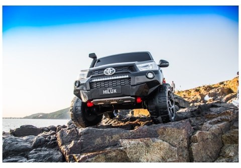 LEAN CARS Auto na Akumulator Toyota Hilux Czarny Lakierowany LEAN CARS Auto na Akumulator Toyota Hilux Czarny Lakierowany
