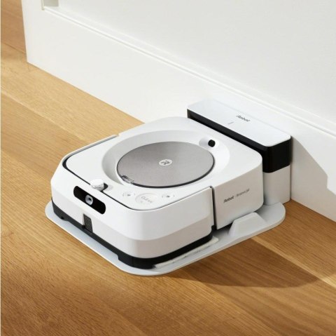 IROBOT Robot sprzątający iRobot Braava jet m6 (M6138) (WYPRZEDAŻ) IROBOT Robot sprzątający iRobot Braava jet m6 (M6138) (WYPRZEDAŻ)