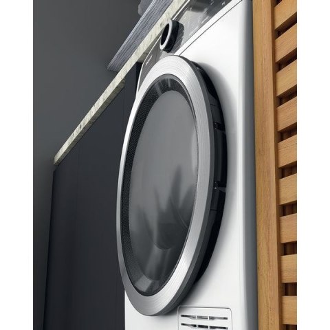Hotpoint Suszarka z pompą ciepła HOTPOINT H8 D94WB EU Hotpoint Suszarka z pompą ciepła HOTPOINT H8 D94WB EU