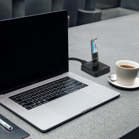 Qoltec QOLTEC STACJA DOKUJĄCA DYSKÓW SSD M.2 SATA/PCIE | NGFF/NVME | USB 3.1 Qoltec QOLTEC STACJA DOKUJĄCA DYSKÓW SSD M.2 SATA/PCIE | NGFF/NVME | USB 3.1