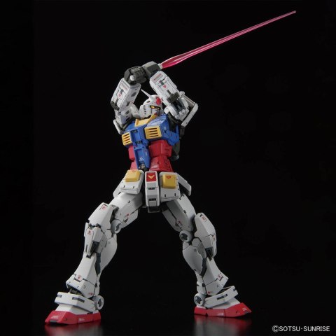 BANDAI RG 1/144 RX-78-2 GUNDAM Ver. 2.0 BANDAI RG 1/144 RX-78-2 GUNDAM Ver. 2.0