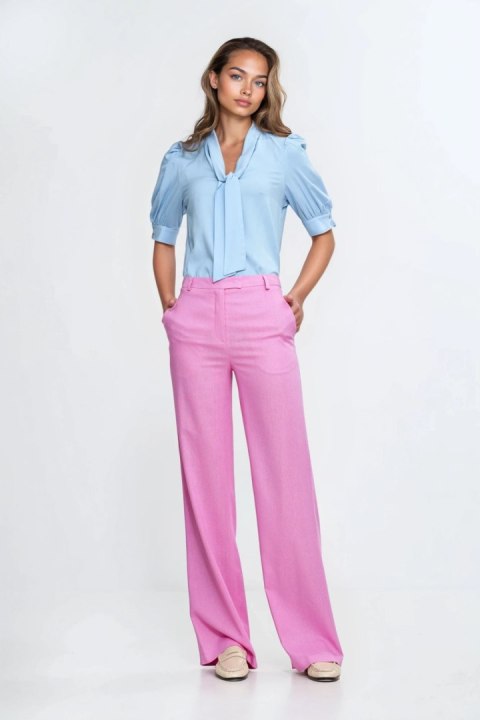 Spodnie bootcut z rayonu z krytym guzikiem SD111 Pink - Nife Spodnie bootcut z rayonu z krytym guzikiem SD111 Pink - Nife