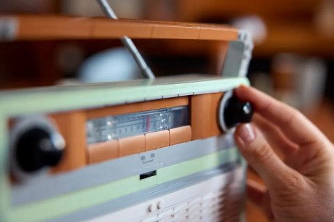 Lego LEGO Icons 10334 Retro Portable Radio Lego LEGO Icons 10334 Retro Portable Radio