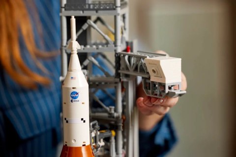 Lego LEGO Icons 10341 Rakieta SLS NASA Artemis Lego LEGO Icons 10341 Rakieta SLS NASA Artemis
