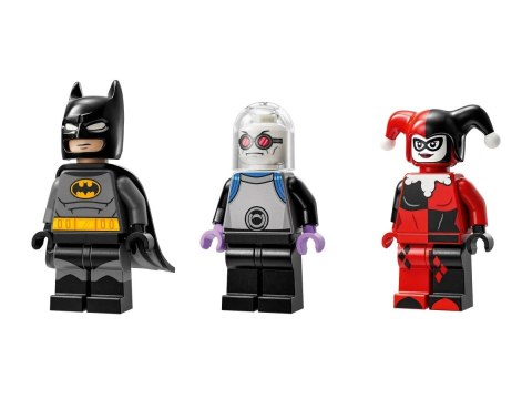Lego LEGO Super Heroes 76274 Batman z batmobilem kontra Harley Quinn i Mr. Freeze Lego LEGO Super Heroes 76274 Batman z batmobilem kontra Harley Quinn i Mr. Freeze
