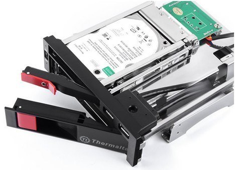 Thermaltake Kieszeń Thermaltake Duo HDD Dock ST0026Z Thermaltake Kieszeń Thermaltake Duo HDD Dock ST0026Z