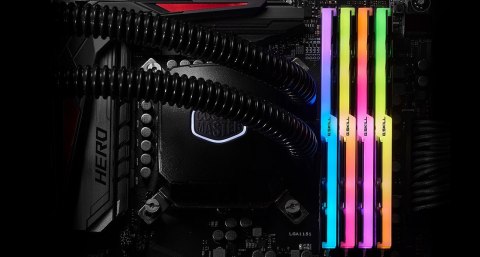 G.SKILL G.SKILL TRIDENTZ RGB DDR4 128GB 4X32GB 4000MHZ CL18 XMP2 F4-4000C18Q-128GTZR G.SKILL G.SKILL TRIDENTZ RGB DDR4 128GB 4X32GB 4000MHZ CL18 XMP2 F4-4000C18Q-128GTZR