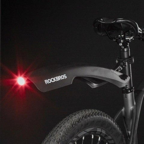 Rockbros Błotnik Rockbros DNB8001BK z czerwoną lampką LED - czarny Rockbros Błotnik Rockbros DNB8001BK z czerwoną lampką LED - czarny