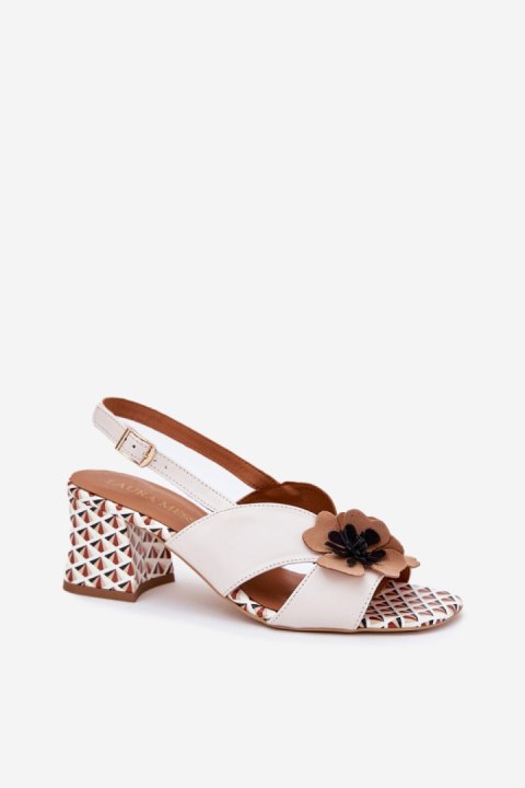 Sandały Model Laura Messi 2950 White - Step in style Sandały Model Laura Messi 2950 White - Step in style