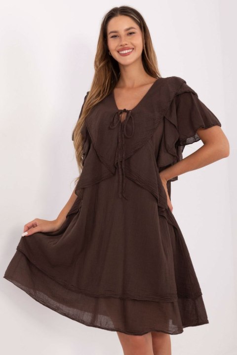 Sukienka Model MI-SK-102128.61 Dark Brown - Italy Moda Sukienka Model MI-SK-102128.61 Dark Brown - Italy Moda