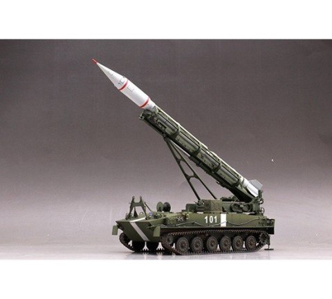 Model plastikowy Wyrzutnia 2P16 z pociskiem 2k6 Luna Trumpeter Model plastikowy Wyrzutnia 2P16 z pociskiem 2k6 Luna Trumpeter