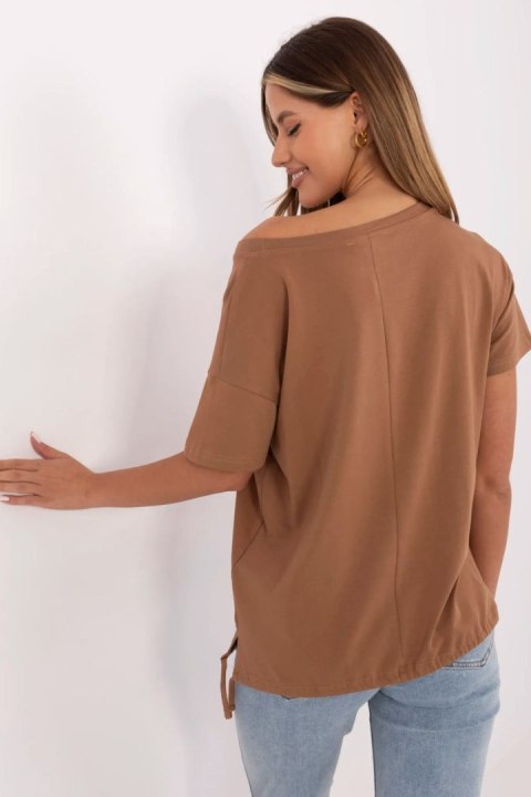Tshirt Damski Model CLM-TS-1019.79 Light Brown - Factory Price Tshirt Damski Model CLM-TS-1019.79 Light Brown - Factory Price