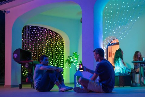 Inteligentna kurtyna Curtain 210 LED RGB+W 1,5/2,1m, przezroczysty przewód TWINKLY Inteligentna kurtyna Curtain 210 LED RGB+W 1,5/2,1m, przezroczysty przewód TWINKLY