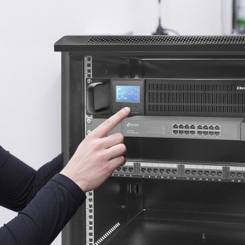 Zasilacz awaryjny UPS RACK | 1kVA | 800W | LCD Qoltec Zasilacz awaryjny UPS RACK | 1kVA | 800W | LCD Qoltec