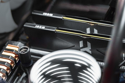 Pamięć DDR5 IRDM 32GB(2*16GB)/6400 CL32 czarna GOODRAM Pamięć DDR5 IRDM 32GB(2*16GB)/6400 CL32 czarna GOODRAM