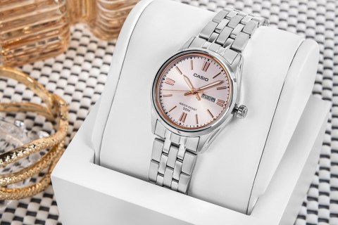 Zegarek Damski CASIO LTP-1335D-4AVDF + BOX Zegarek Damski CASIO LTP-1335D-4AVDF + BOX
