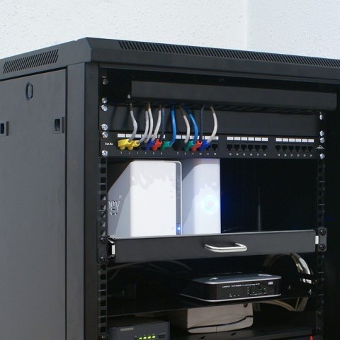 Półka z uchwytem do szafy RACK | 600x600 | wysuwana Qoltec