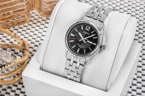 Zegarek Damski CASIO LTP-1335D-1AVDF + BOX Zegarek Damski CASIO LTP-1335D-1AVDF + BOX