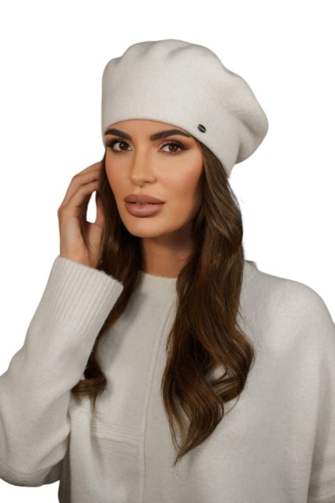 Zimowy Wełniany Beret Damski Kolor Ekru Kamea-Kiang - Kamea Zimowy Wełniany Beret Damski Kolor Ekru Kamea-Kiang - Kamea