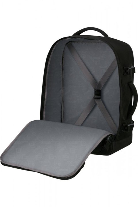 Plecak z kieszenią na laptopa 15.6 cali Take2Cabin M Ryanair czarny AMERICAN TOURISTER