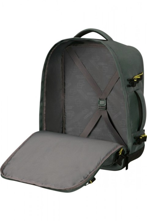 Plecak z kieszenią na laptopa 15.6 cali Take2Cabin M Ryanair dark forest AMERICAN TOURISTER
