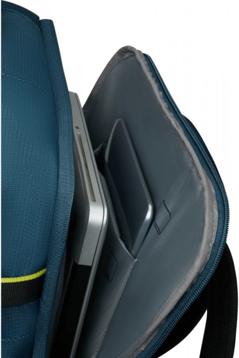 Plecak z kieszenią na laptopa 15.6 cali Take2Cabin M Ryanair harbor blue AMERICAN TOURISTER