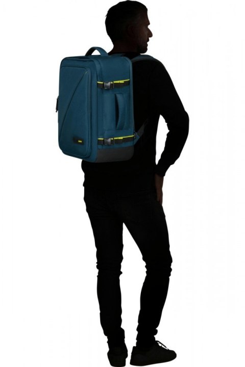 Plecak z kieszenią na laptopa 15.6 cali Take2Cabin M Ryanair harbor blue AMERICAN TOURISTER