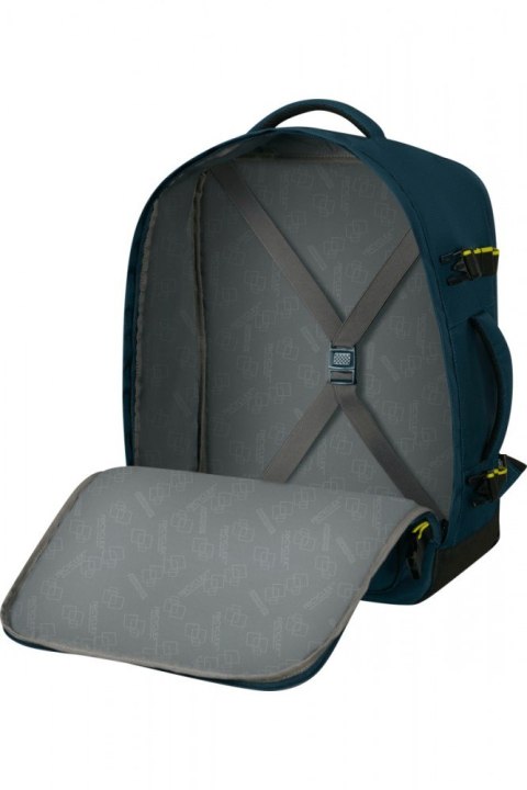 Plecak z kieszenią na laptopa 15.6 cali Take2Cabin M Ryanair harbor blue AMERICAN TOURISTER