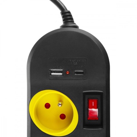 Przedłużacz 1,5m 250VAC 10A 4 gniazda MCE508 B Port USB-C Quick charge 2.0 IP20 Maclean