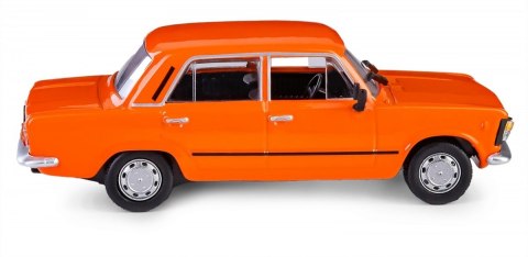 Pojazd PRL Fiat 125p pomarańczowy