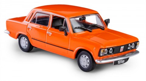 Pojazd PRL Fiat 125p pomarańczowy