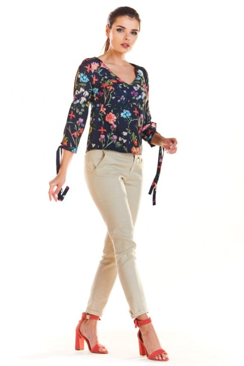 Bluzka Model M191 Flowers Navy - Infinite You Bluzka Model M191 Flowers Navy - Infinite You