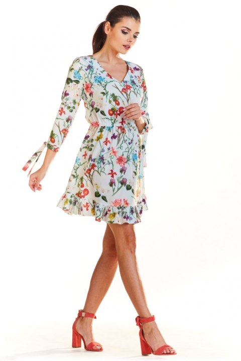 Sukienka Model M195 Flowers Ecru - Infinite You Sukienka Model M195 Flowers Ecru - Infinite You