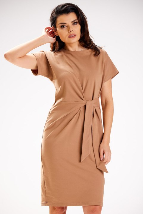 Sukienka Model M302 Beige - Infinite You Sukienka Model M302 Beige - Infinite You