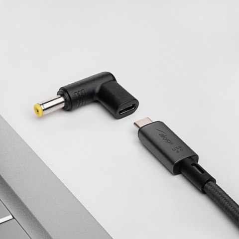 Adapter 5.5 X 2.5 wtyczka do zasilacza uniwersalnego AK-ND-C01 USB-C / 5.5 X 2.5 mm AKYGA Adapter 5.5 X 2.5 wtyczka do zasilacza uniwersalnego AK-ND-C01 USB-C / 5.5 X 2.5 mm AKYGA