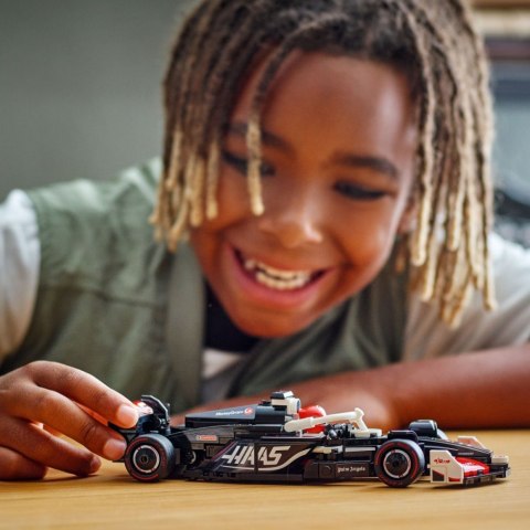 Klocki Speed Champions 77250 Bolid F1 MoneyGram Haas Team VF-24 LEGO