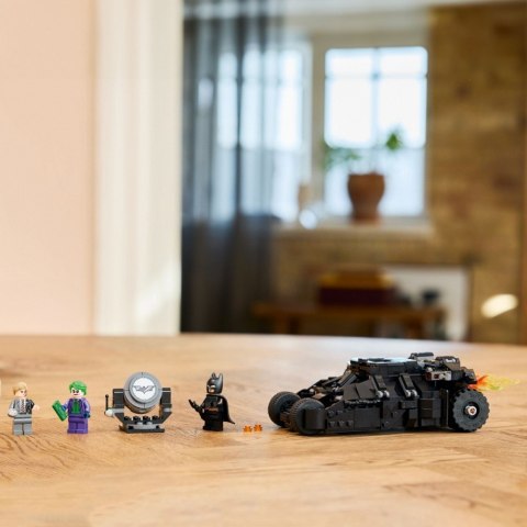 Klocki Super Heroes 76303 Tumbler Batmana kontra Dwie Twarze i Joker LEGO