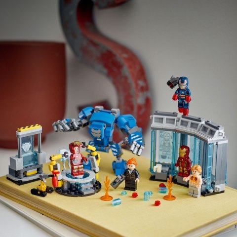 Klocki Super Heroes 76315 Laboratorium Iron Mana: Zbrojownia LEGO