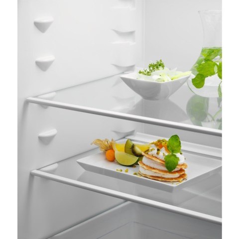 Chłodziarko-zamrażarka LNT6NE18S SMK Electrolux