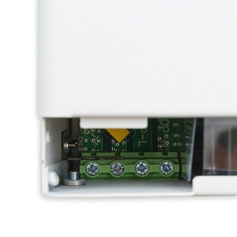 Hybrydowy Inwerter solarny Off-Grid 3500W | 100A | 24V | MPPT | Sinus | opcja Wi-Fi | Power Factor 1.0 Qoltec Hybrydowy Inwerter solarny Off-Grid 3500W | 100A | 24V | MPPT | Sinus | opcja Wi-Fi | Power Factor 1.0 Qoltec