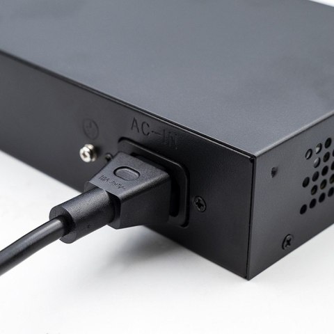 Przełącznik sieciowy SWITCH FAST Ethernet 8x RJ45 PoE 2x RJ45 Uplink 1x SFP | 120W | 1000Mb/s Qoltec Przełącznik sieciowy SWITCH FAST Ethernet 8x RJ45 PoE 2x RJ45 Uplink 1x SFP | 120W | 1000Mb/s Qoltec