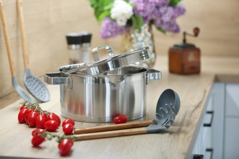 Garnek z pokrywą 24 cm MISTRAL 5,5 L BR-7344 Berretti Garnek z pokrywą 24 cm MISTRAL 5,5 L BR-7344 Berretti