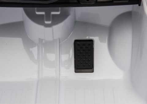 LEAN CARS Auto Na Akumulator ZB618 Dodge Ram Biały LEAN CARS Auto Na Akumulator ZB618 Dodge Ram Biały