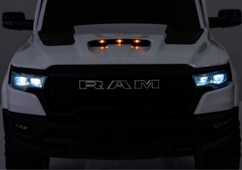 LEAN CARS Auto Na Akumulator ZB618 Dodge Ram Biały LEAN CARS Auto Na Akumulator ZB618 Dodge Ram Biały