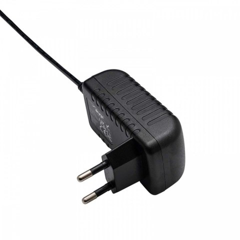 Zasilacz 12V/500mA 6W 5.5x2.1 mm zasilacz sieciowy uniwersalny AKYGA Zasilacz 12V/500mA 6W 5.5x2.1 mm zasilacz sieciowy uniwersalny AKYGA