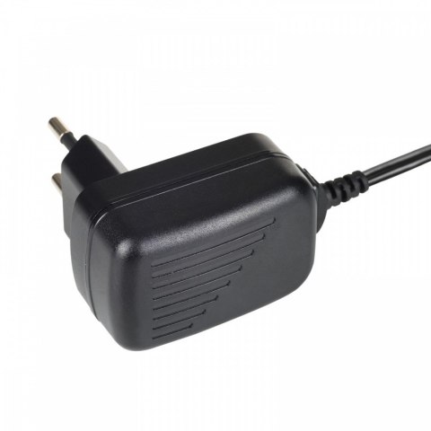 Zasilacz 5V/2A 10W AKYGA AK-TB-33 5.5X2.5MM Sieciowy uniwersalny AKYGA Zasilacz 5V/2A 10W AKYGA AK-TB-33 5.5X2.5MM Sieciowy uniwersalny AKYGA