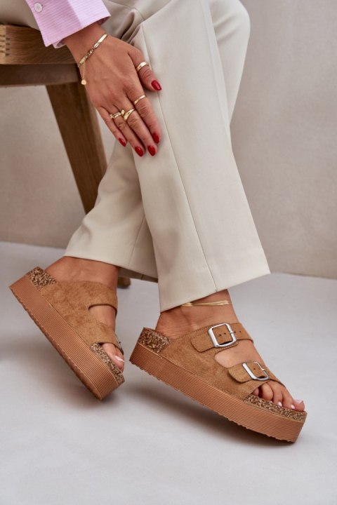 Sandał Klapki Model Aramia 24SD21-7310 Camel - Step in style Sandał Klapki Model Aramia 24SD21-7310 Camel - Step in style