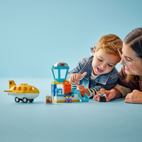 Klocki DUPLO 10443 Pierwszy raz: Na lotnisku LEGO