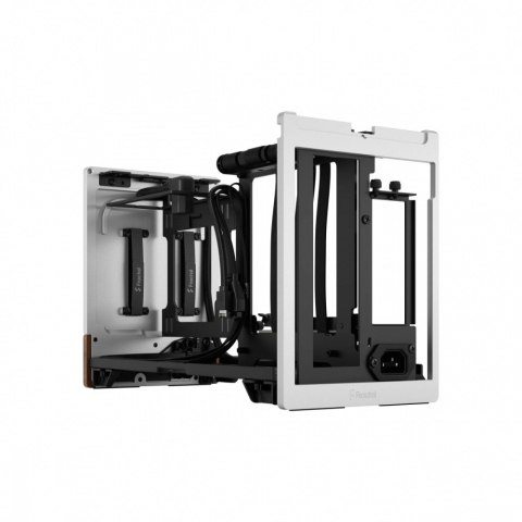 Obudowa Terra Srebrna Fractal Design